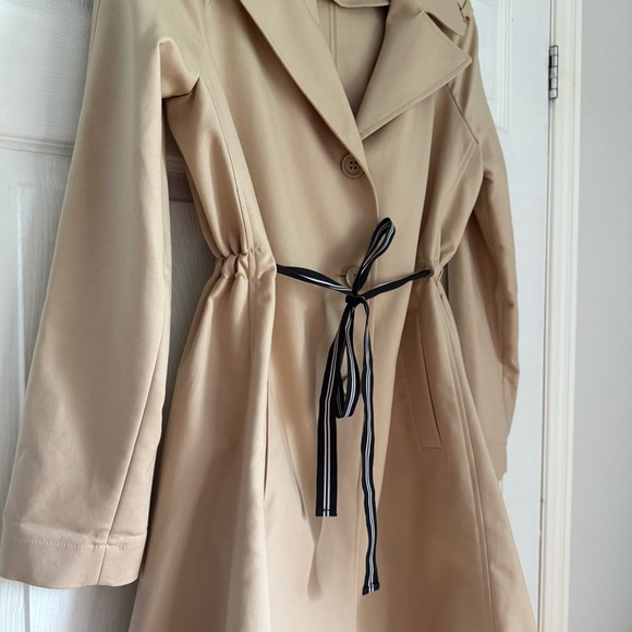 Nikki Jones tan a-line cotton trench coat with tie waist - size Medium (M) NWOT - Picture 4 of 7